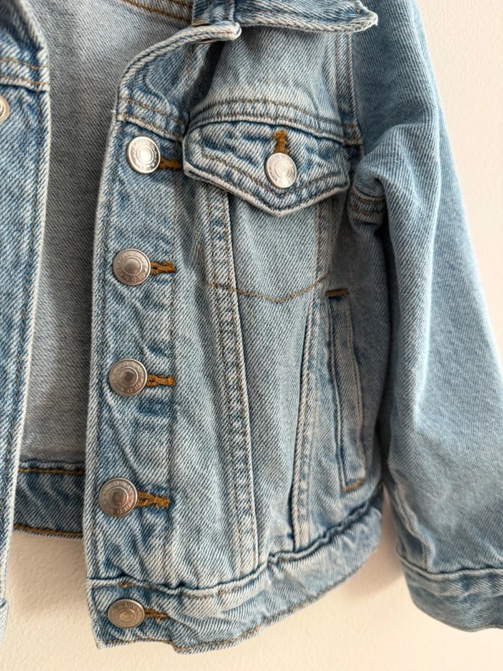 Old Navy 5T Denim Trucker Jacket Lt Wash Jean Distressed Cotton Grunge Western